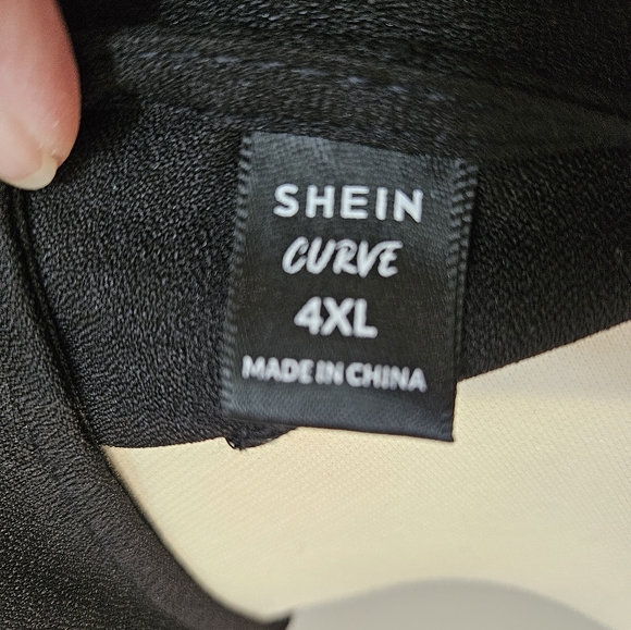 Ruffled Sleeve Dress by SHEIN Curve 4X, black - Picture 4 of 6